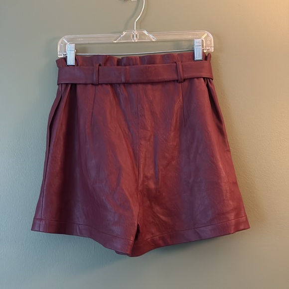 BCBGMaxazria REVOLVE Faux Leather Belted High Waisted Shorts Deep Red Sz S - Picture 5 of 7